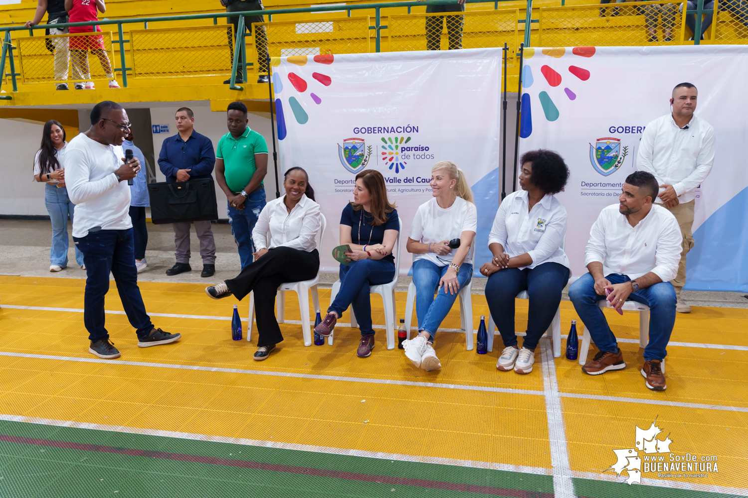 16 asociaciones del agro en Buenaventura se fortalecen con apoyo de la Gobernación del Valle