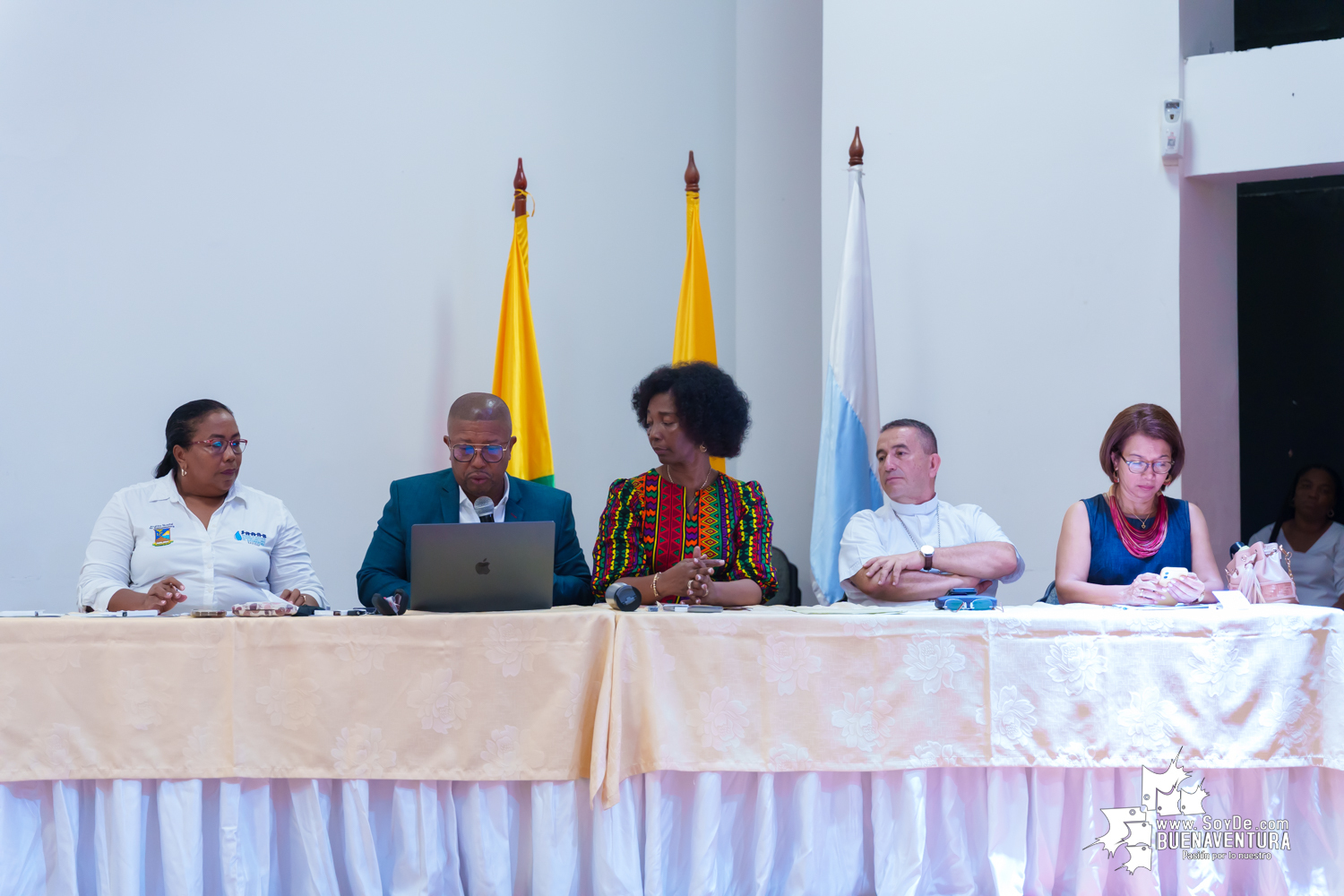 En Audiencia Pública del Agua en Buenaventura, se presentaron diferentes propuestas para mejorar la prestación del servicio 