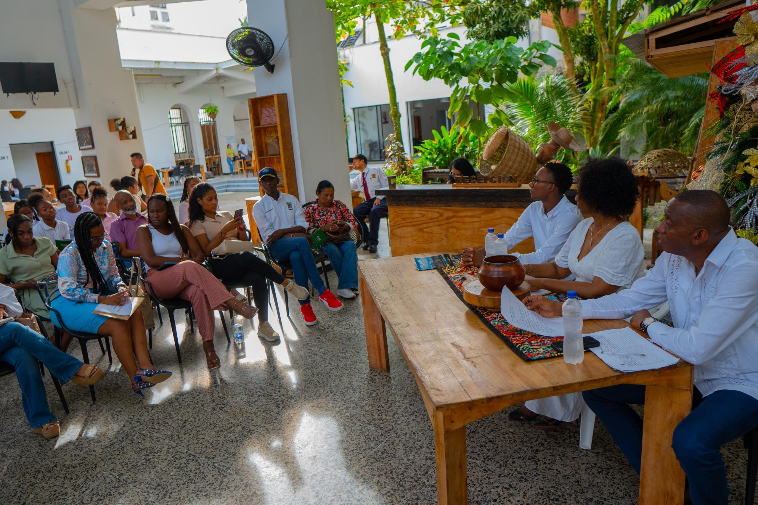 Buenaventura avanza en políticas de infancia y adolescencia