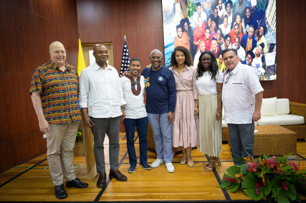 La Gobernación del Chocó condecoró al congresista Demócrata estadounidense, Gregory Meeks
