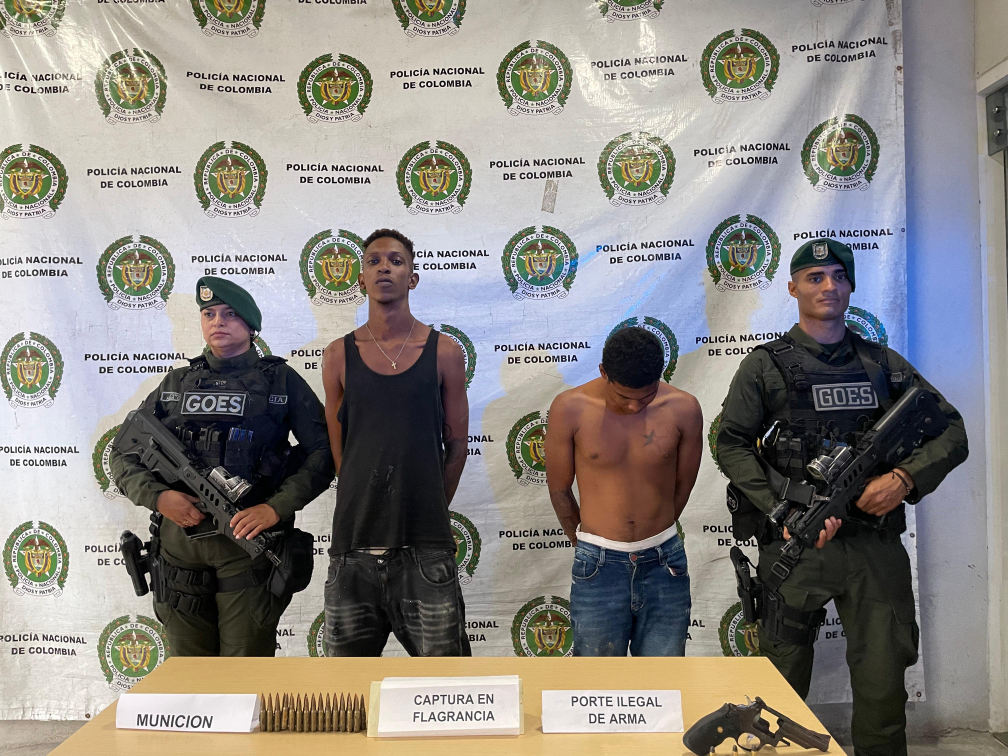 La Policía capturó en Buenaventura a dos presuntos integrantes de la banda delincuencial Los Chiquillos