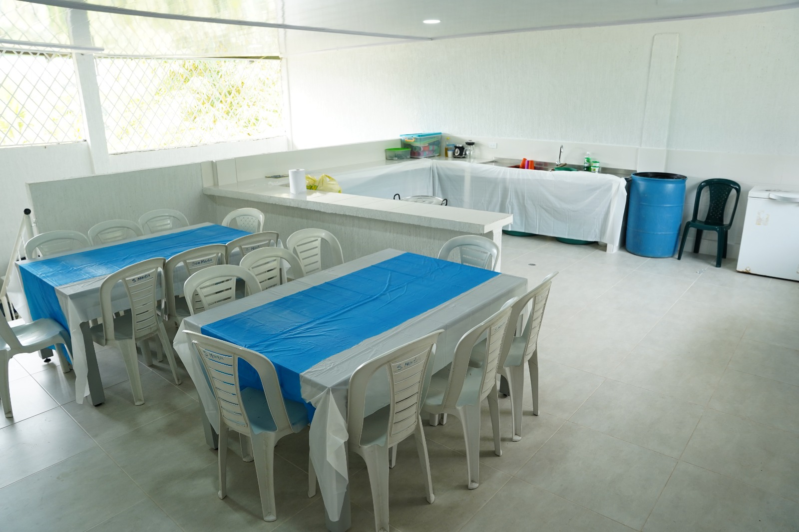 Estudiantes de la IE José María Cabal Sede Gamboa recibieron implementos educativos y el comedor remodelado gracias a Manuchar