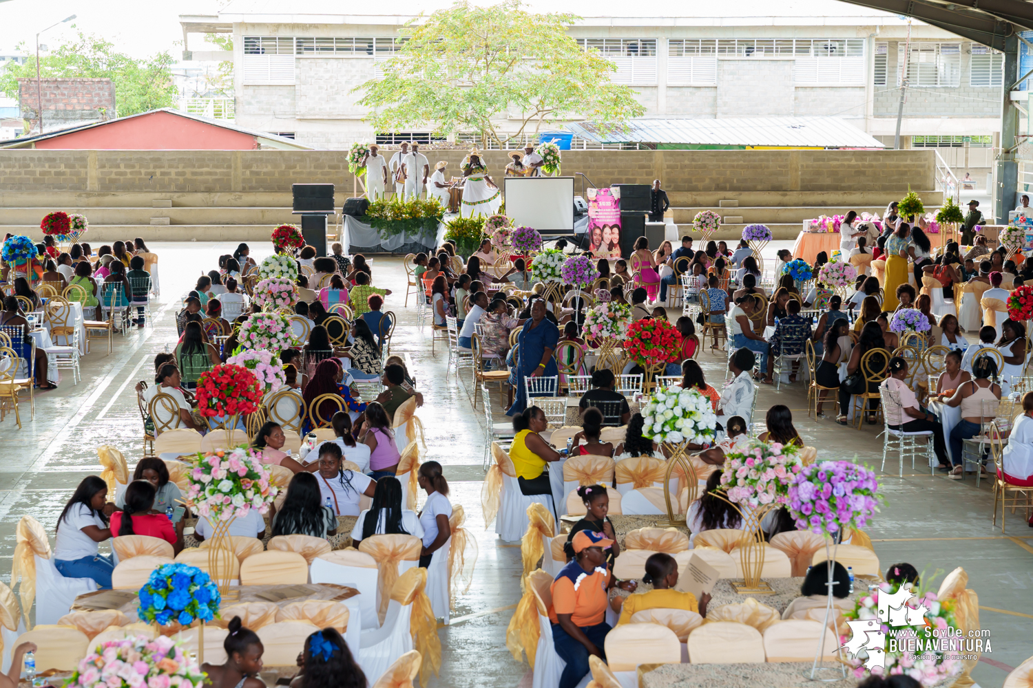 Buenaventura celebra a sus mujeres con un emotivo homenaje liderado por la Alcaldía Distrital