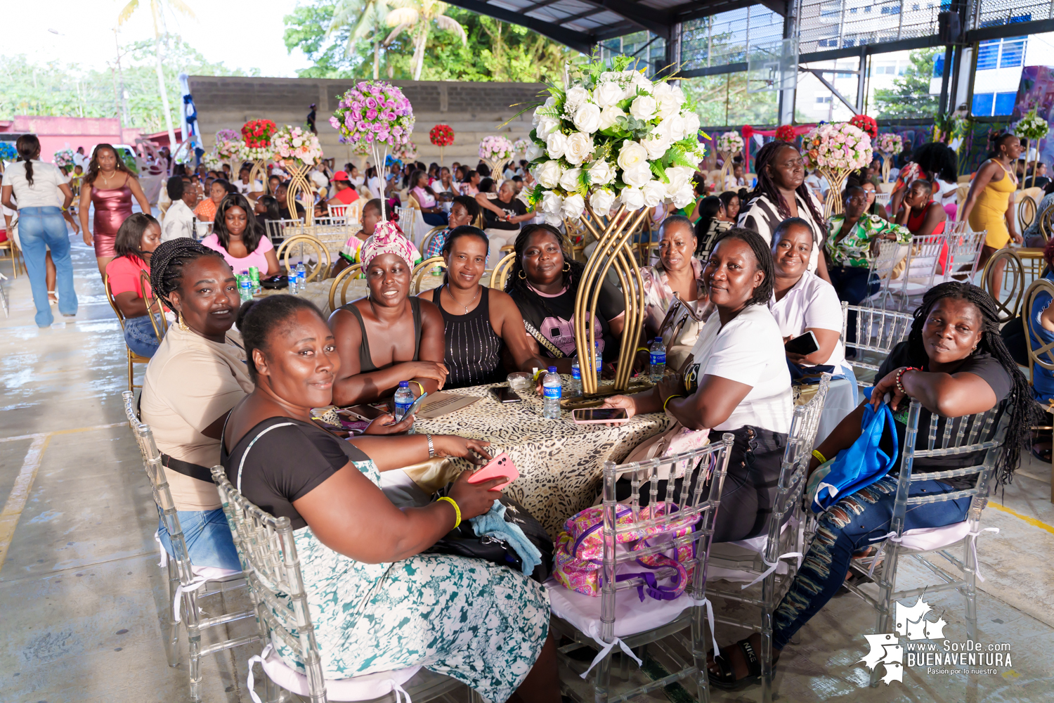 Buenaventura celebra a sus mujeres con un emotivo homenaje liderado por la Alcaldía Distrital