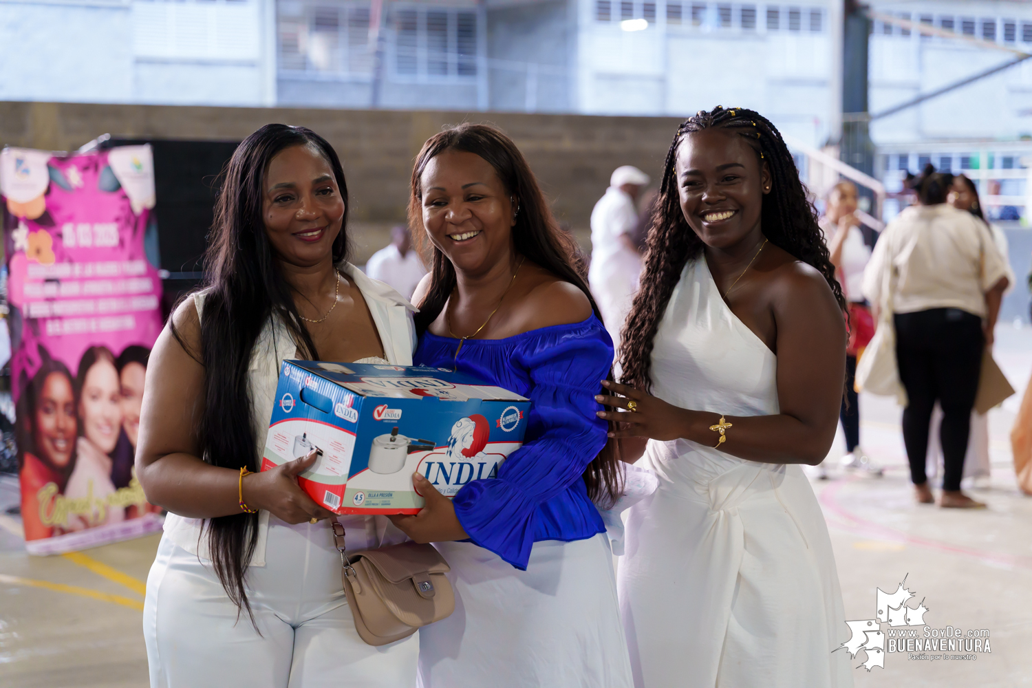 Buenaventura celebra a sus mujeres con un emotivo homenaje liderado por la Alcaldía Distrital