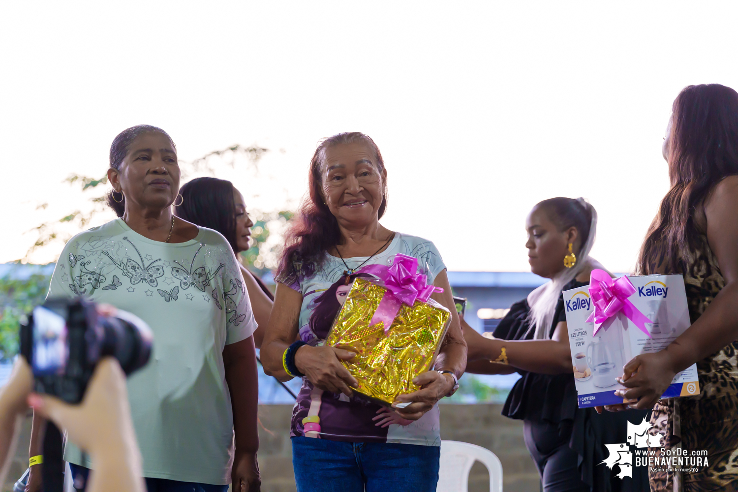 Buenaventura celebra a sus mujeres con un emotivo homenaje liderado por la Alcaldía Distrital