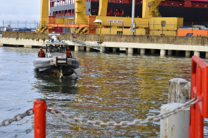 Rescate exitoso de tres personas a la deriva en el mar