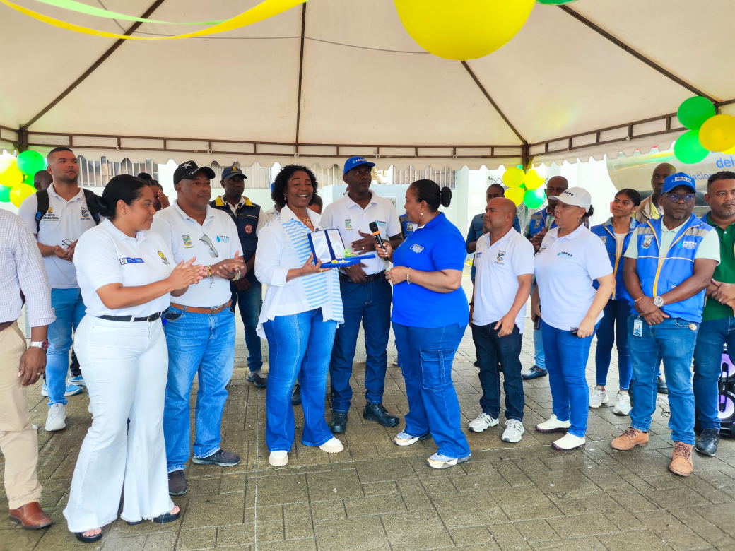 En Buenaventura se refuerza el suministro de agua potable con 2 carro tanque