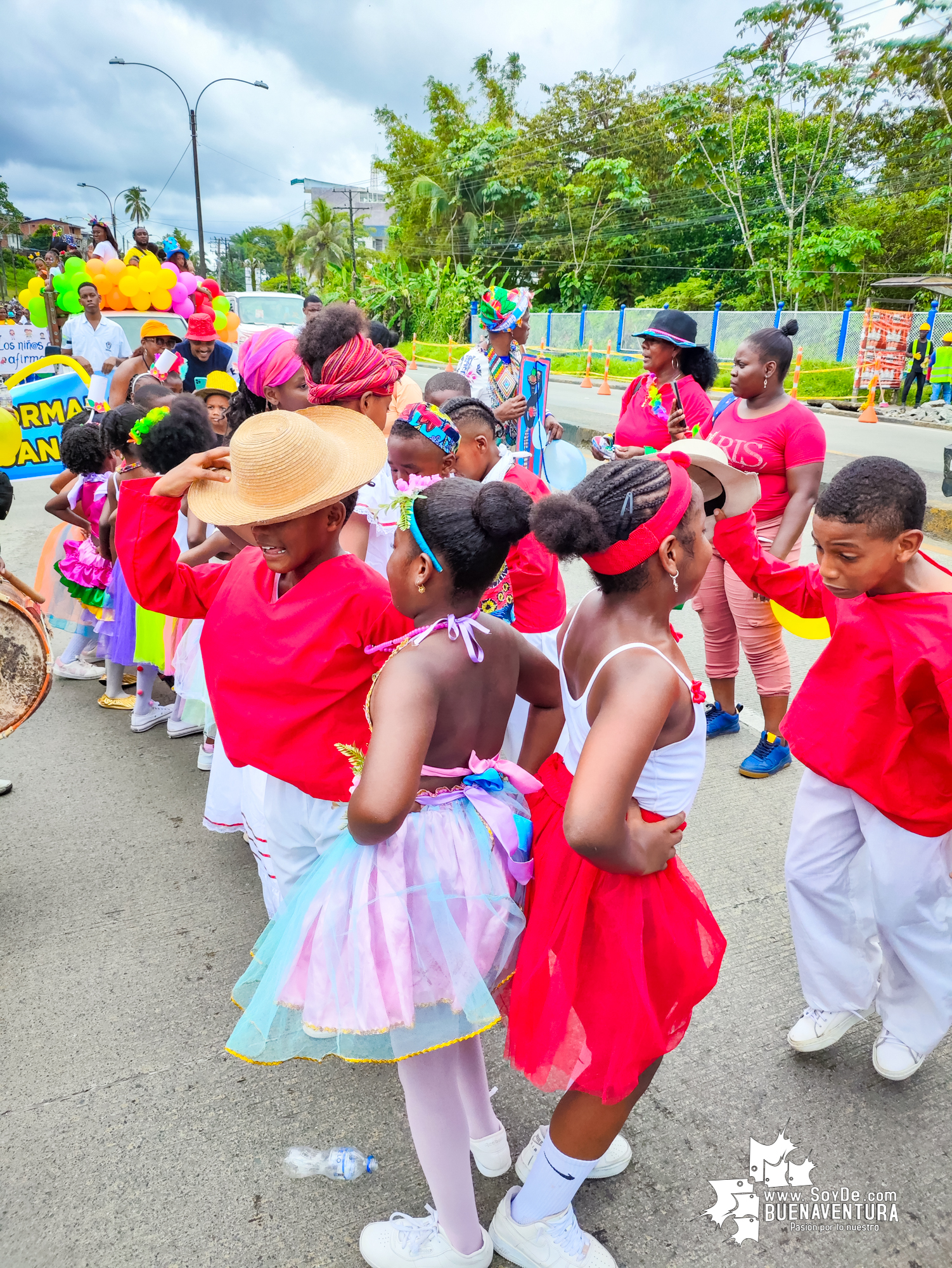 Buenaventura celebró el Día Internacional del Niño con un Carnaval de la Alegría