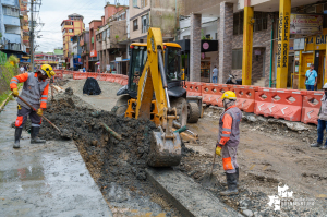 Avanza rehabilitación de la Avenida Simón Bolívar en Buenaventura, pese a imprevistos en redes subterráneas