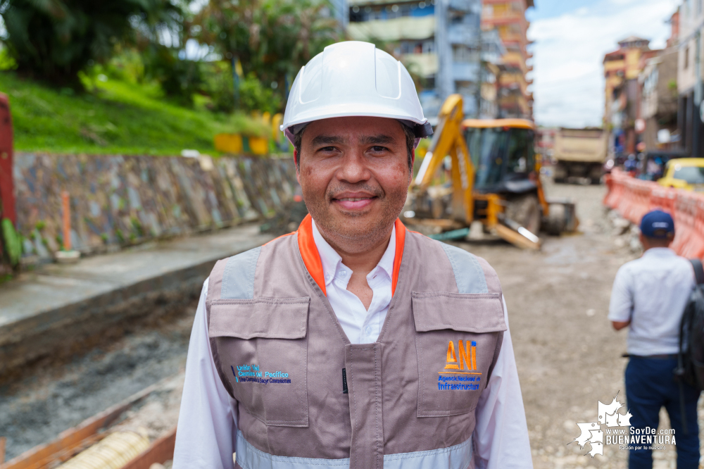 Avanza rehabilitación de la Avenida Simón Bolívar en Buenaventura, pese a imprevistos en redes subterráneas