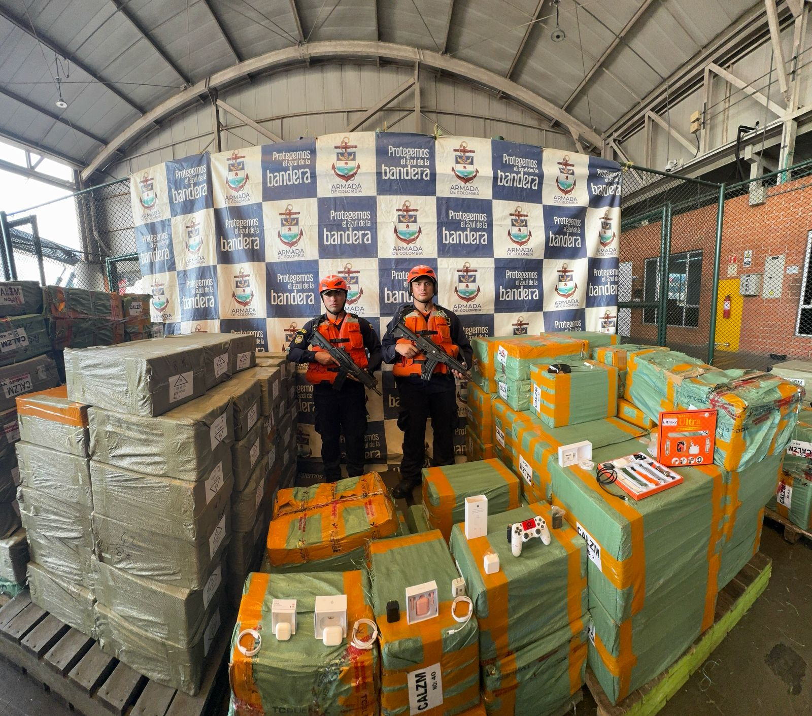 Fue incautan mercancía de contrabando avaluada en más de cinco mil millones de pesos en Buenaventura