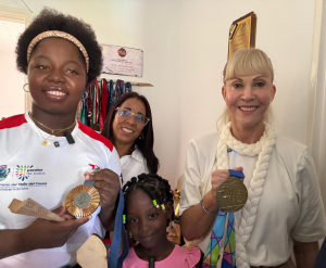Gobernadora del Valle entregó a la medallista olímpica Tatiana Rentería las llaves de su casa