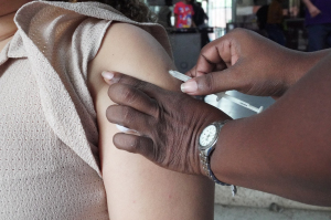 Buenaventura exige carné de vacunación contra fiebre amarilla a viajeros