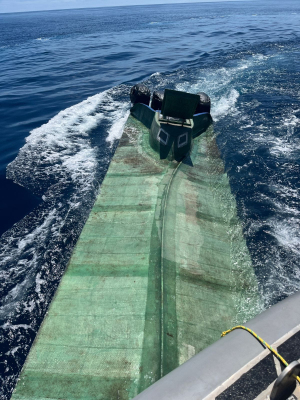 Fueron incautadas más de seis toneladas de cocaína a bordo de un semisumergible y en dos caletas subterráneas en Tumaco, Nariño