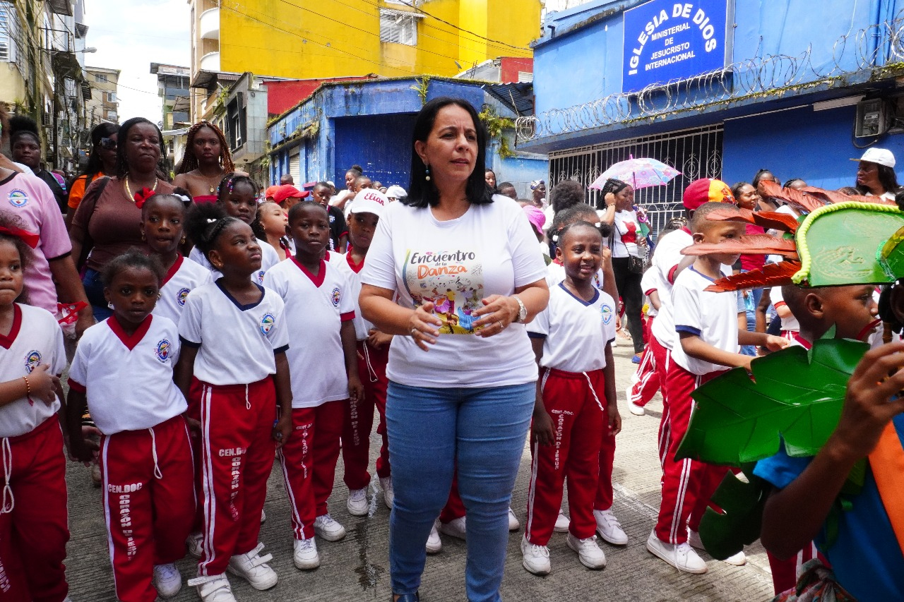Buenaventura celebró su identidad cultural con colorido desfile y encuentro de danzas
