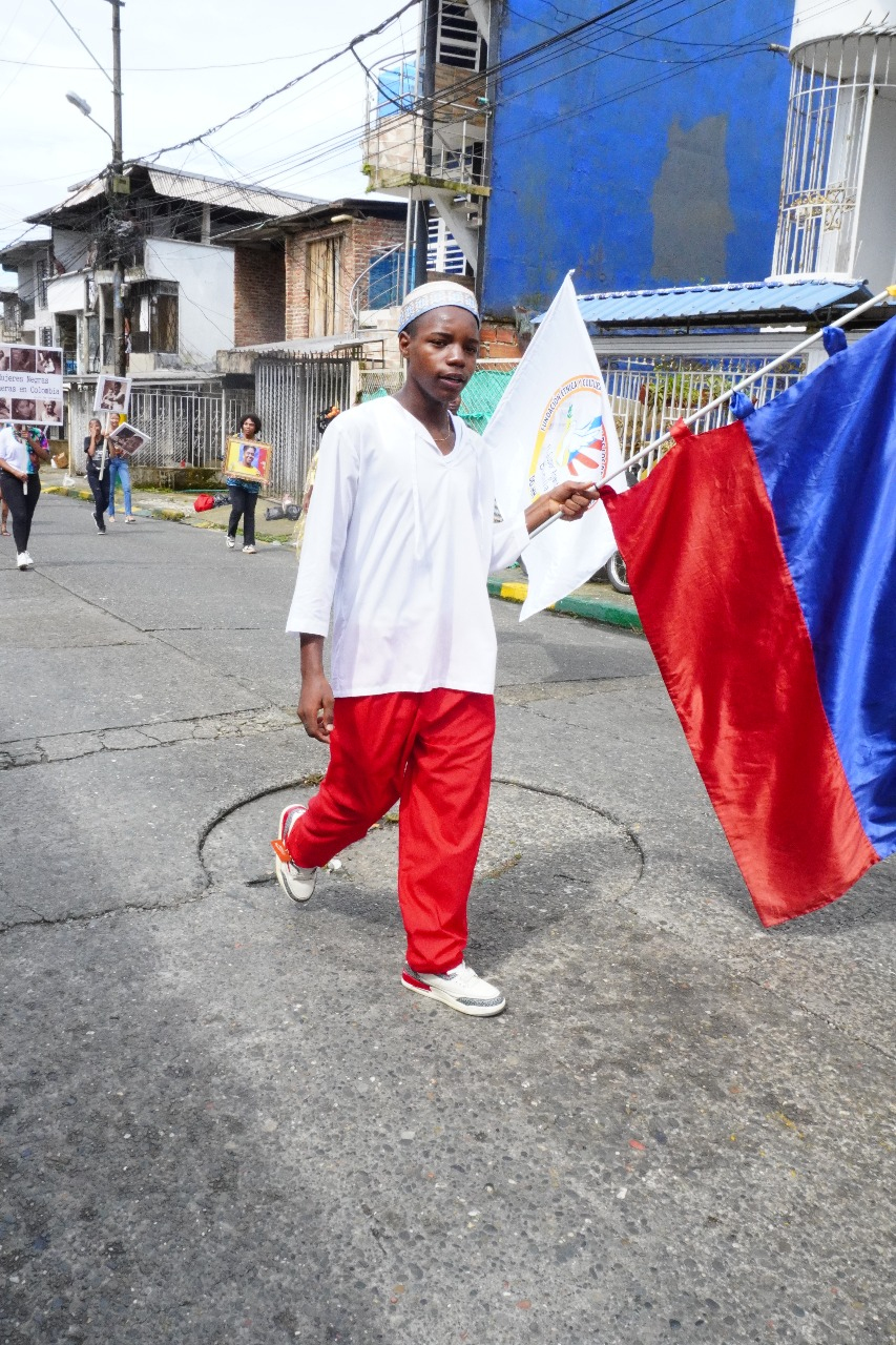 Buenaventura celebró su identidad cultural con colorido desfile y encuentro de danzas