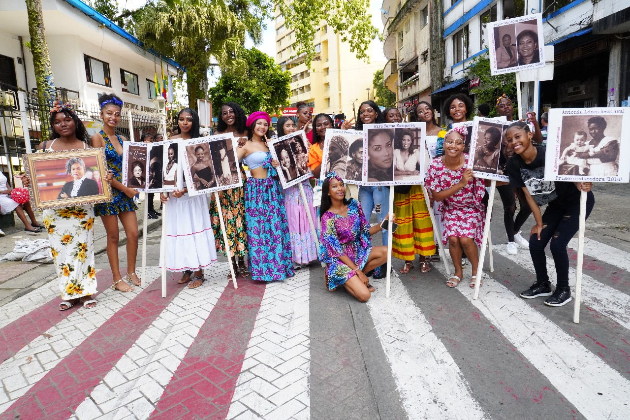 Buenaventura celebró su identidad cultural con colorido desfile y encuentro de danzas