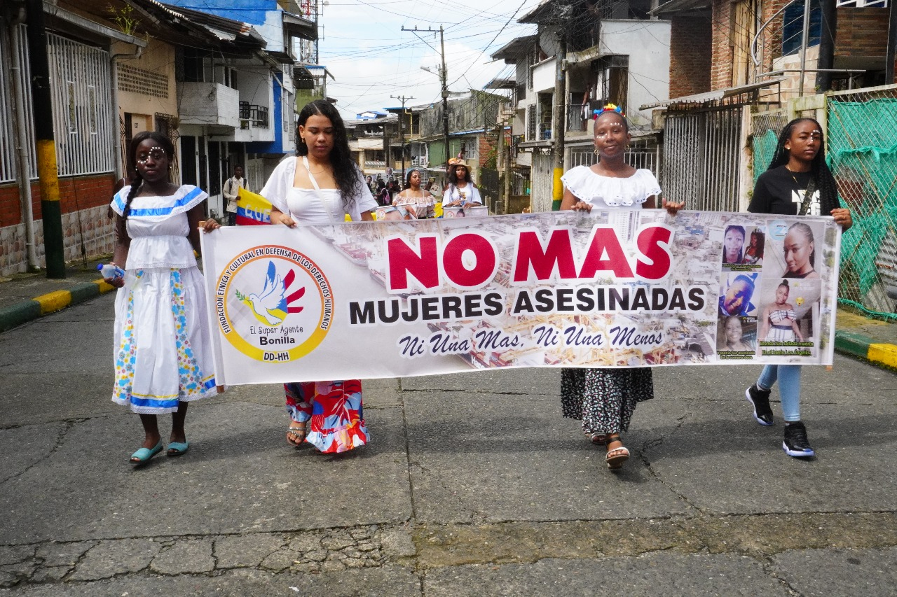 Buenaventura celebró su identidad cultural con colorido desfile y encuentro de danzas