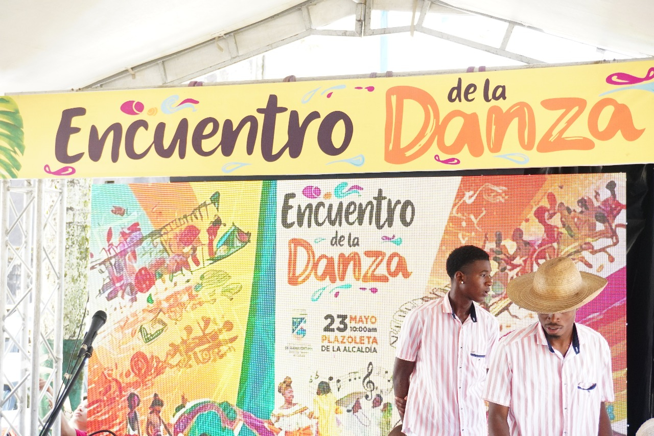 Buenaventura celebró su identidad cultural con colorido desfile y encuentro de danzas