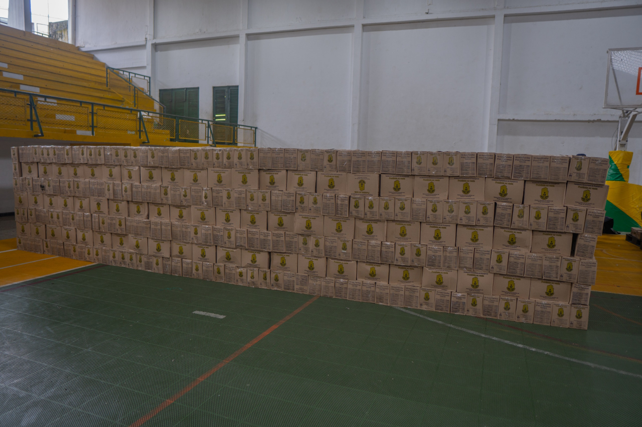 En Buenaventura se inició con la entrega de asistencia humanitaria a más de 5.700 familias afectadas por vendaval