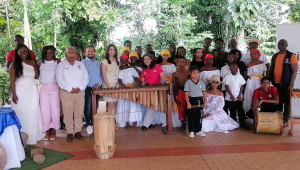 La Agencia Turca de Cooperación donó mobiliario escolar la IE Atanasio Girardot en Buenaventura 