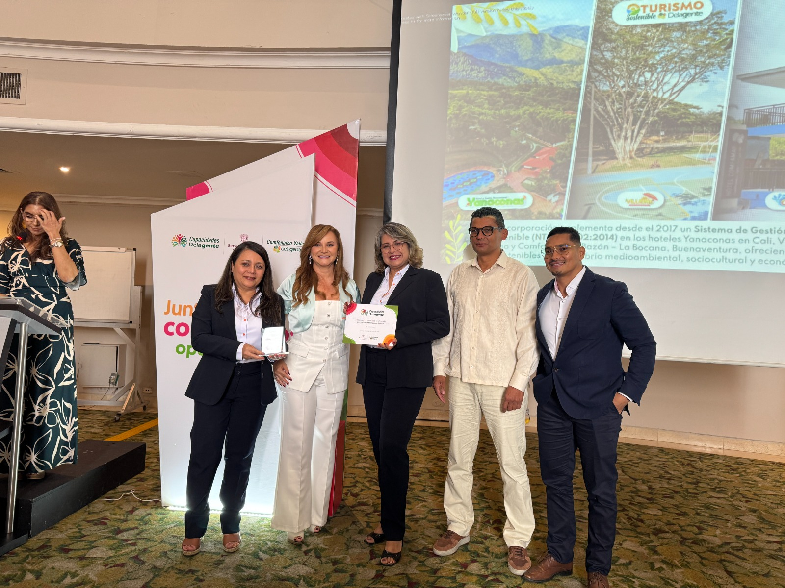 44 organizaciones de Cali fueron reconocidas por su aporte al progreso económico del Valle del Cauca