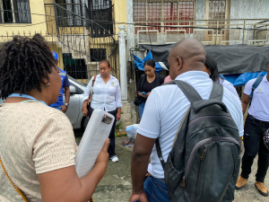 Varias secretarias y entidades de la Alcaldía Distrital de Buenaventura atienden problemática de infraestructura en la Comuna 11