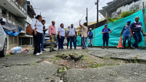 Varias secretarias y entidades de la Alcaldía Distrital de Buenaventura atienden problemática de infraestructura en la Comuna 11