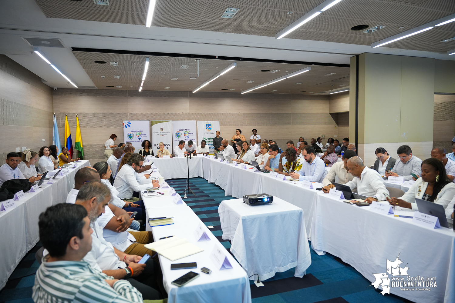 La Gobernadora del Valle impulsa el acueducto de Buenaventura como propósito nacional a través de obras por impuestos