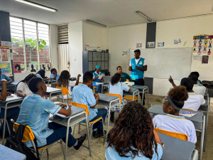 500 estudiantes de Buenaventura fortalecen la educación ambiental en sus instituciones 
