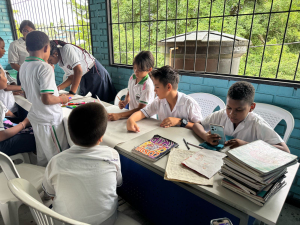 500 estudiantes de Buenaventura fortalecen la educación ambiental en sus instituciones 
