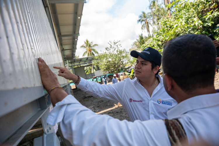 El FFIE impulsa la transformación de la infraestructura educativa en el Río Cajambre con obras en dos sedes de la IE José Acevedo y Gómez de Buenaventura 