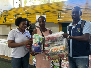 Entregan ayudas humanitarias a 59 familias desplazadas en Bazán La Bocana en Buenaventura 