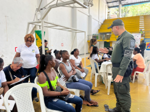 Entregan ayudas humanitarias a 59 familias desplazadas en Bazán La Bocana en Buenaventura 