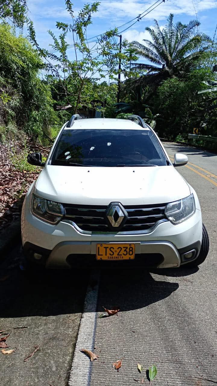Vehículo de la UNP con impactos de bala fue hallado abandonado en la vía a Sabaletas en zona rural de Buenaventura