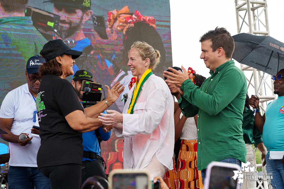 ¡Lo logró! En una histórica hazaña, la nadadora australiana Eva Buzo desafió las aguas del Pacífico por la paz y la resiliencia de Buenaventura