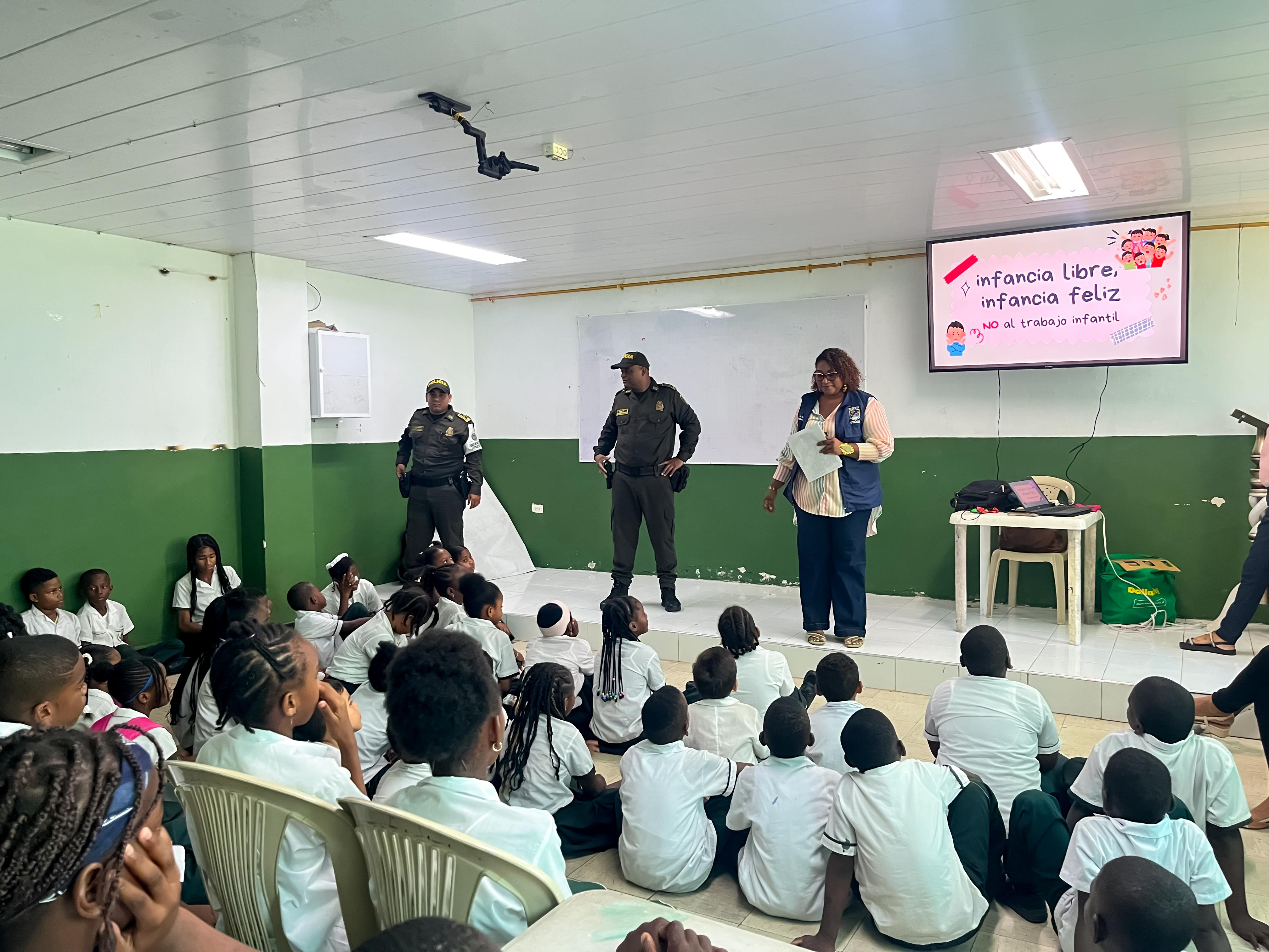 En Buenaventura se refuerza el compromiso contra el trabajo y maltrato infantil desde las aulas