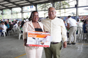 Docentes de Buenaventura fueron homenajeados en el Día del Maestro