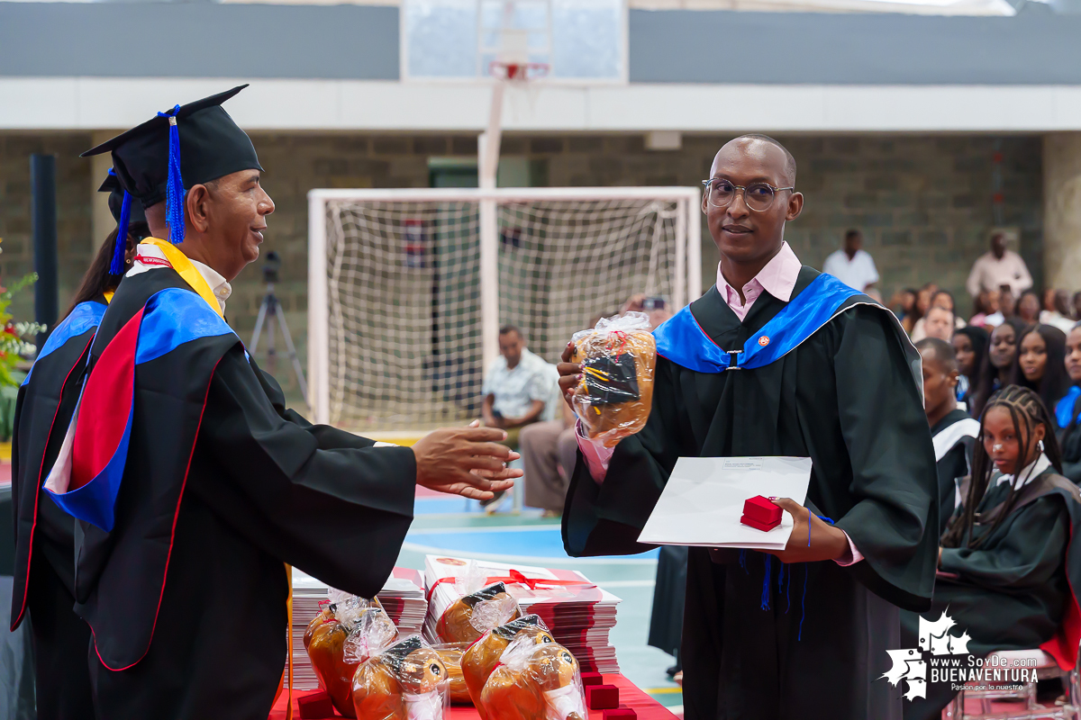 La Universidad del Valle Seccional Pacífico graduó a 171 nuevos profesionales y tecnólogos en emotiva ceremonia 
