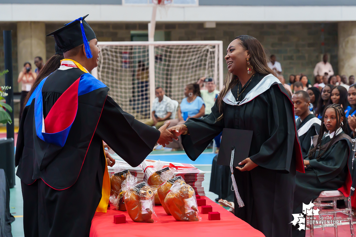 La Universidad del Valle Seccional Pacífico graduó a 171 nuevos profesionales y tecnólogos en emotiva ceremonia 
