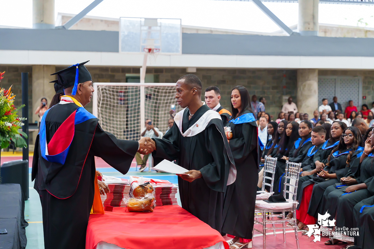 La Universidad del Valle Seccional Pacífico graduó a 171 nuevos profesionales y tecnólogos en emotiva ceremonia 
