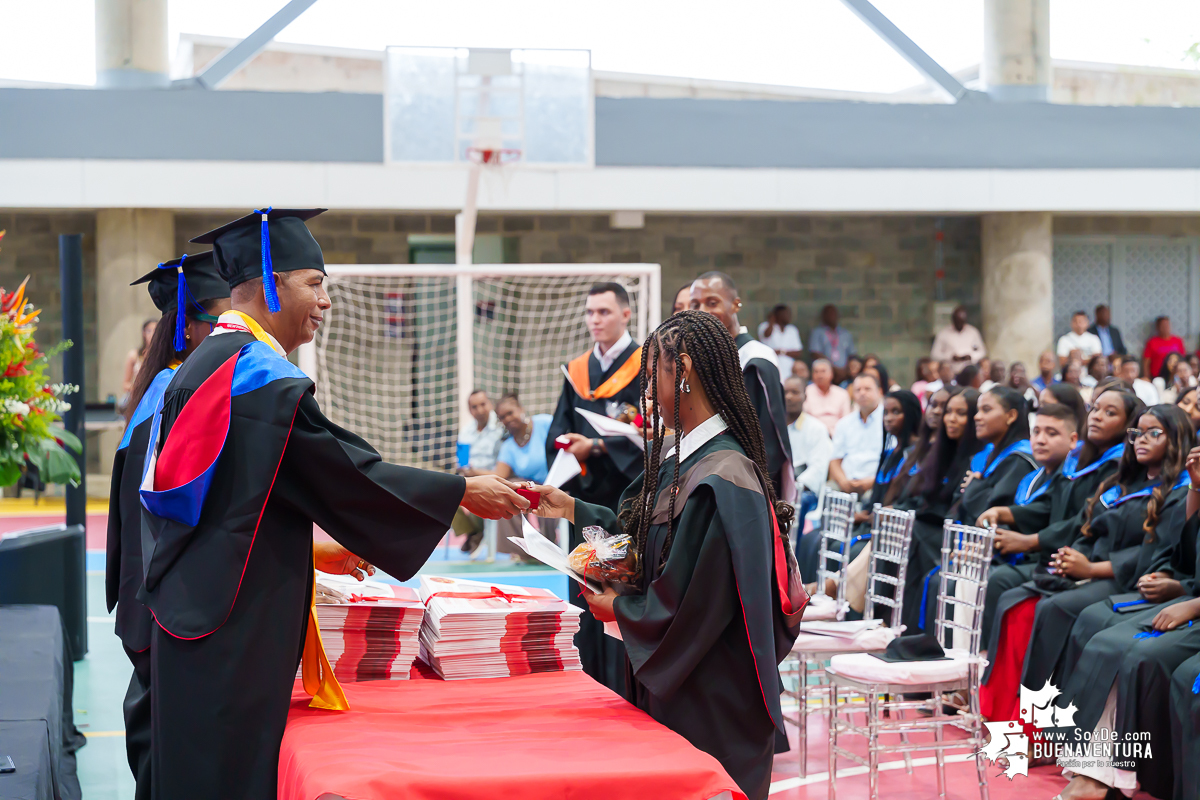 La Universidad del Valle Seccional Pacífico graduó a 171 nuevos profesionales y tecnólogos en emotiva ceremonia 