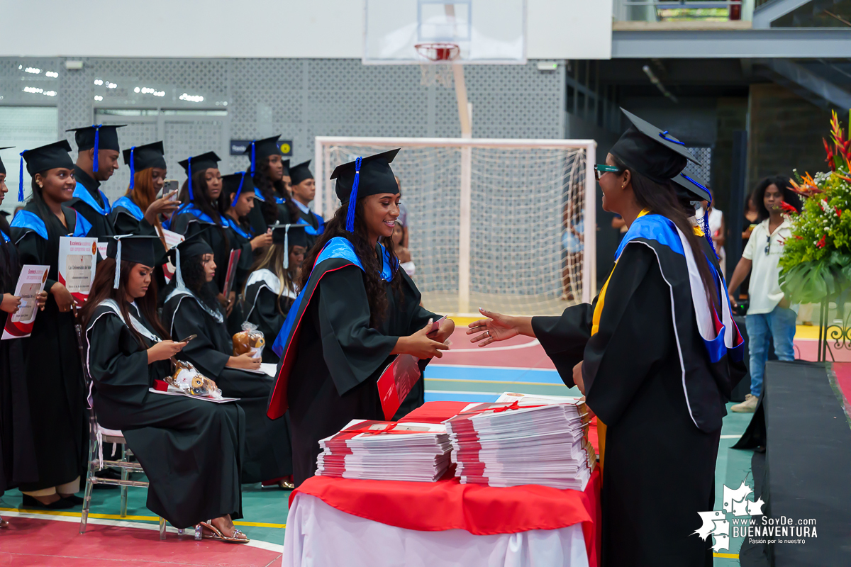 La Universidad del Valle Seccional Pacífico graduó a 171 nuevos profesionales y tecnólogos en emotiva ceremonia 