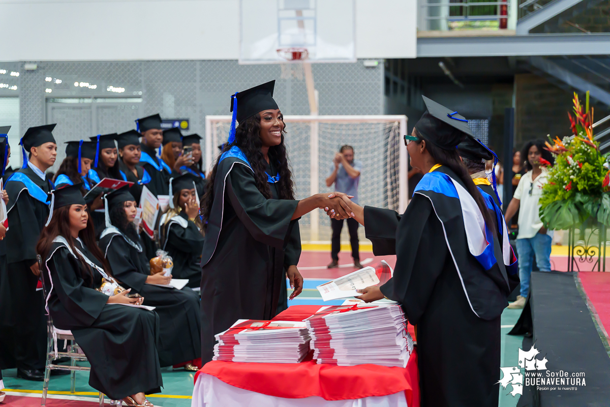 La Universidad del Valle Seccional Pacífico graduó a 171 nuevos profesionales y tecnólogos en emotiva ceremonia 