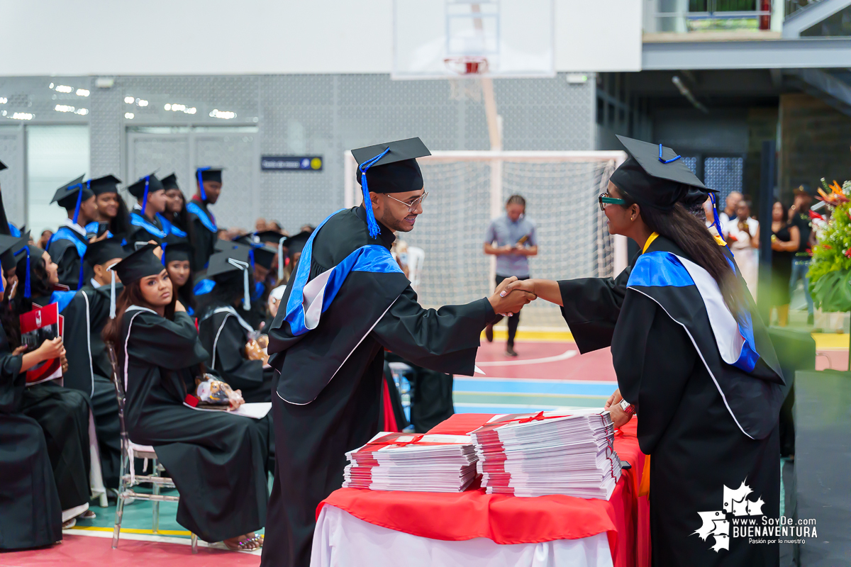 La Universidad del Valle Seccional Pacífico graduó a 171 nuevos profesionales y tecnólogos en emotiva ceremonia 