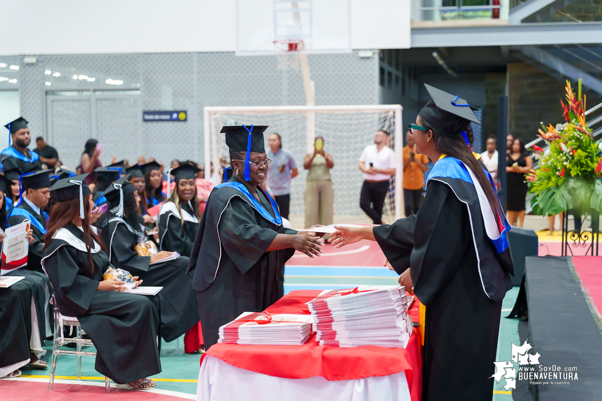 La Universidad del Valle Seccional Pacífico graduó a 171 nuevos profesionales y tecnólogos en emotiva ceremonia 