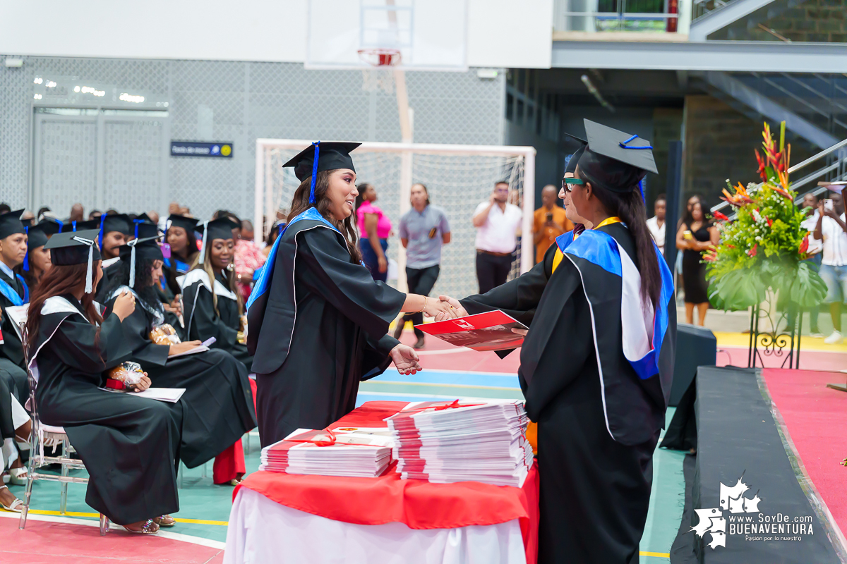 La Universidad del Valle Seccional Pacífico graduó a 171 nuevos profesionales y tecnólogos en emotiva ceremonia 