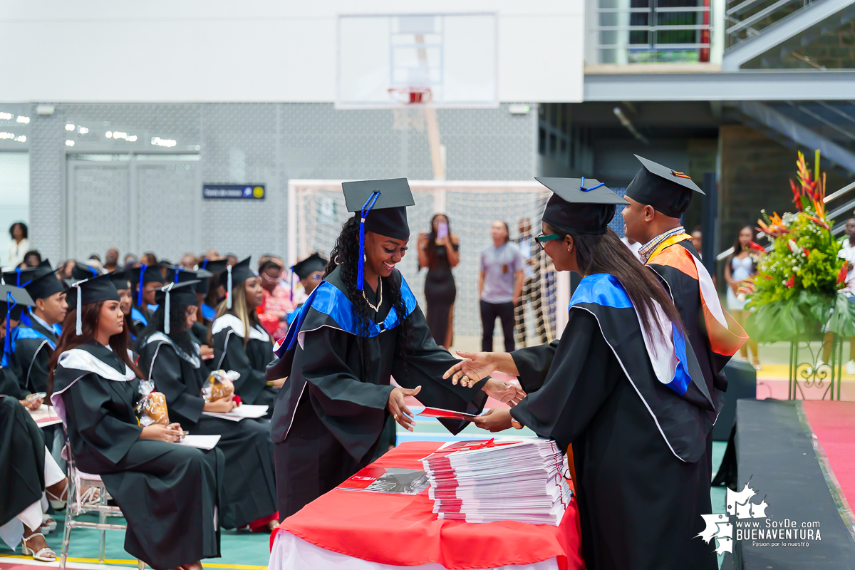 La Universidad del Valle Seccional Pacífico graduó a 171 nuevos profesionales y tecnólogos en emotiva ceremonia 