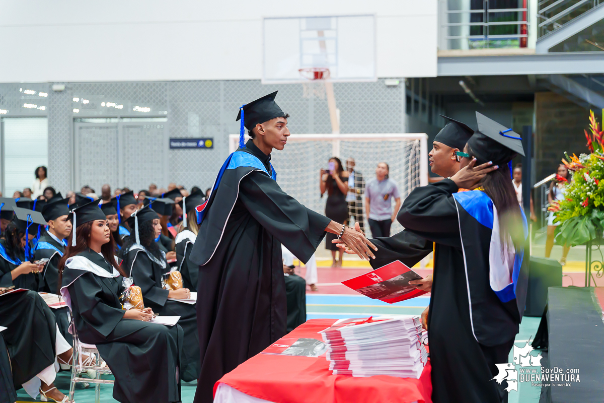 La Universidad del Valle Seccional Pacífico graduó a 171 nuevos profesionales y tecnólogos en emotiva ceremonia 